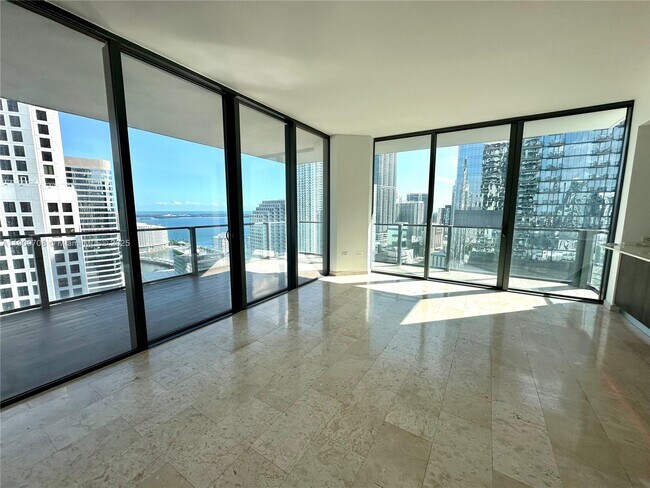 Building Photo - 68 SE 6th St