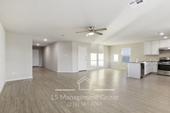 Building Photo - 10546 Varmus Dr