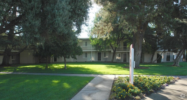 Building Photo - Almaden Park