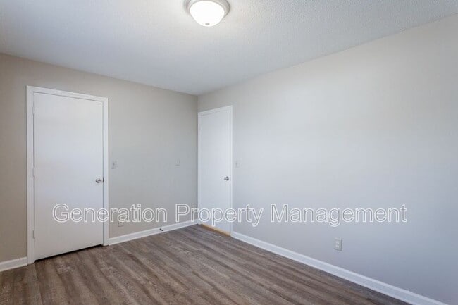 Building Photo - 1113 McBrien Rd