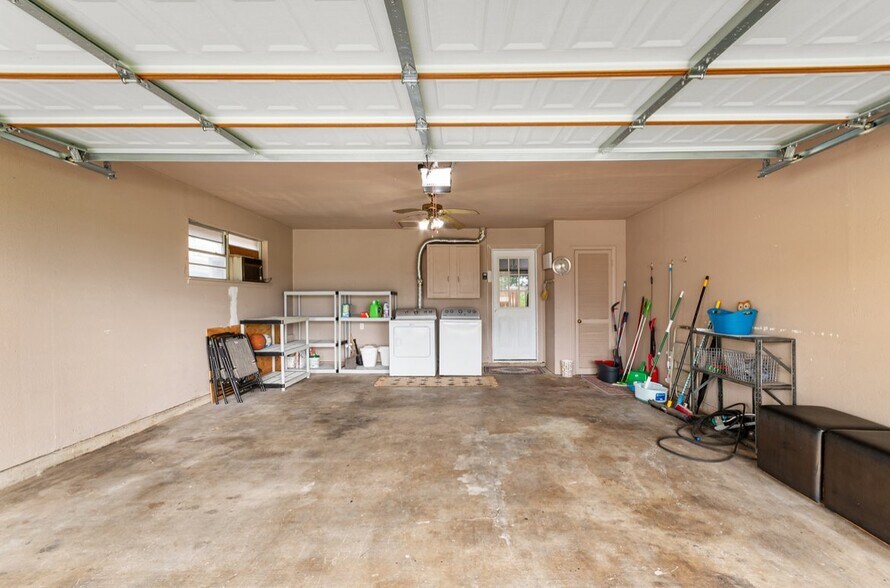 Building Photo - 1703 Monaco Dr