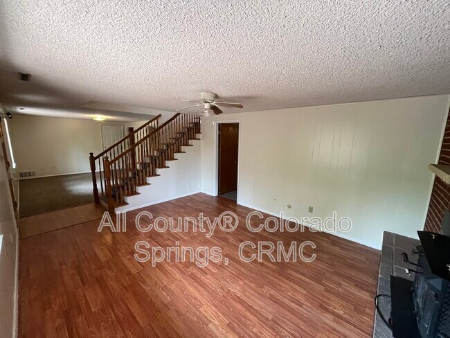 Building Photo - 15080 Deby Dr