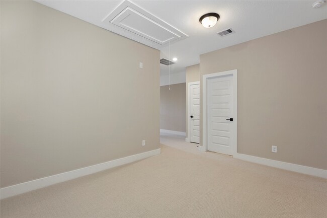 Building Photo - 2013 Woodland Pine Ct
