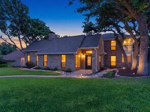Building Photo - 1515 Mission Hills Ln