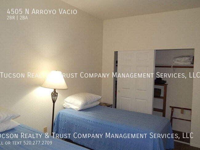 Building Photo - 4505 Arroyo Vacio