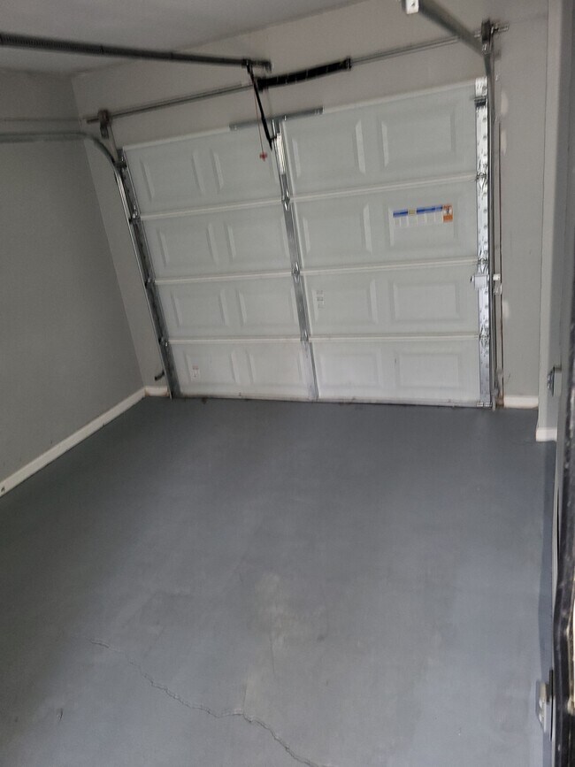 Building Photo - 3222 Beatrice Dr