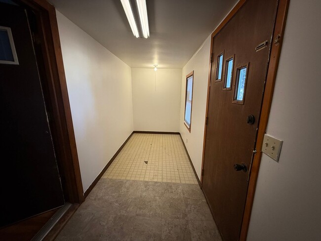 Building Photo - 2620 Chicago Ave