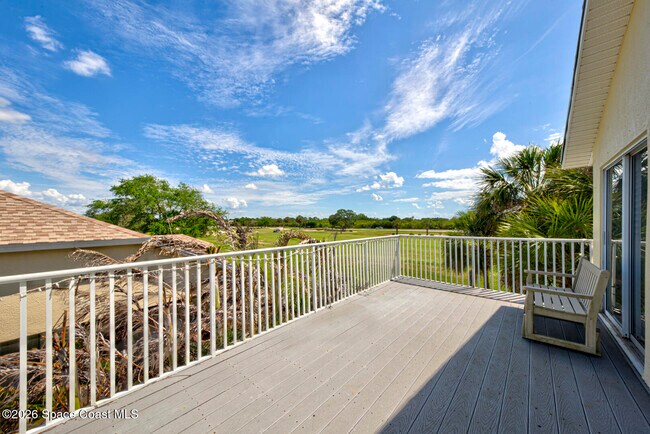 Building Photo - 1937 Golf Vista Blvd