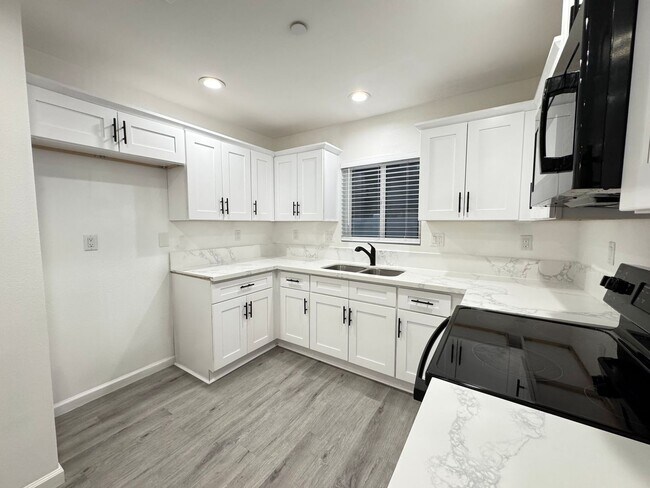 Building Photo - Stunning 2Bd/2Ba New Build in Riverside! **$500 Off First Months Rent!!**