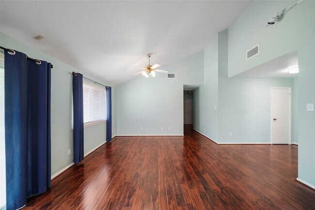 Building Photo - 17206 Park Lodge Dr