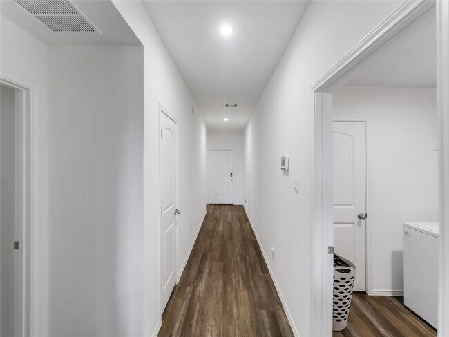 Building Photo - 40519 Crisp Beech St