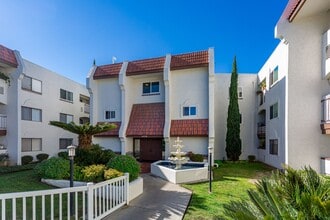 Building Photo - Second Floor Condo at the Regency Villas Community
