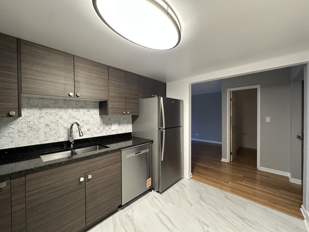 Building Photo - 525 N Quentin Rd