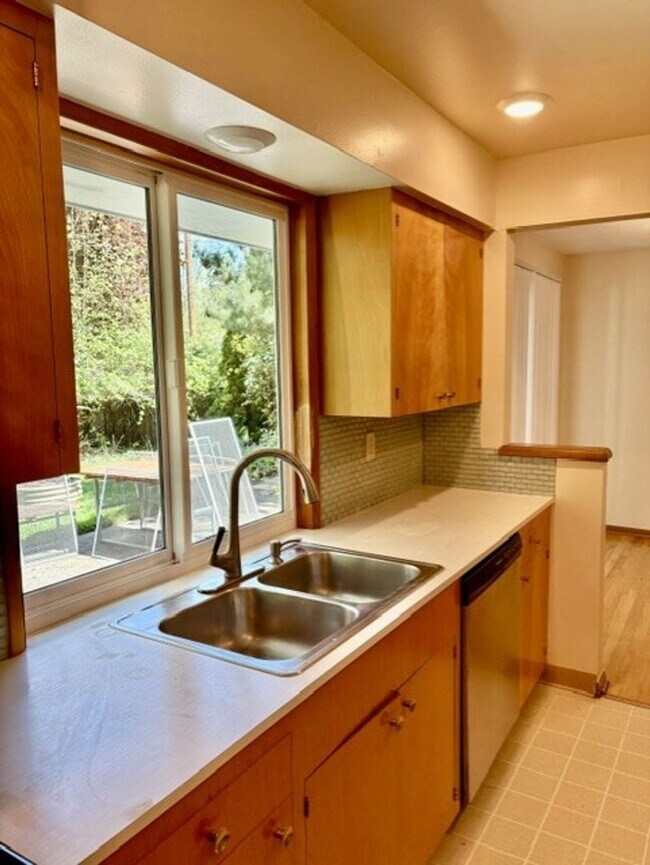 Building Photo - |NEW| ~ Charming Cedar Hills Ranch – Great Location! ~ Accepting Applications April 26 @ 5AM!