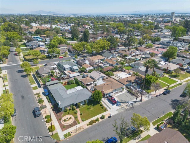 Building Photo - 750 N Bonita Ct