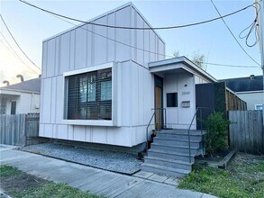 Building Photo - 2849 Danneel St
