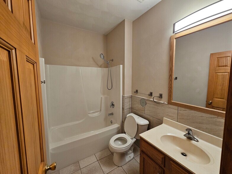 Building Photo - 10296 Metalmark Ln