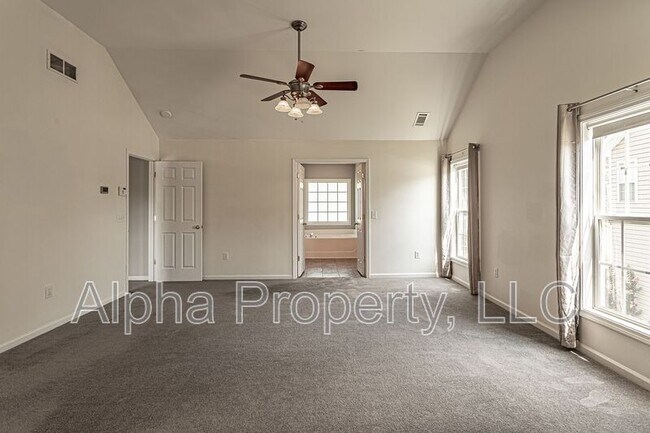 Building Photo - 504 Collingsworth Ln