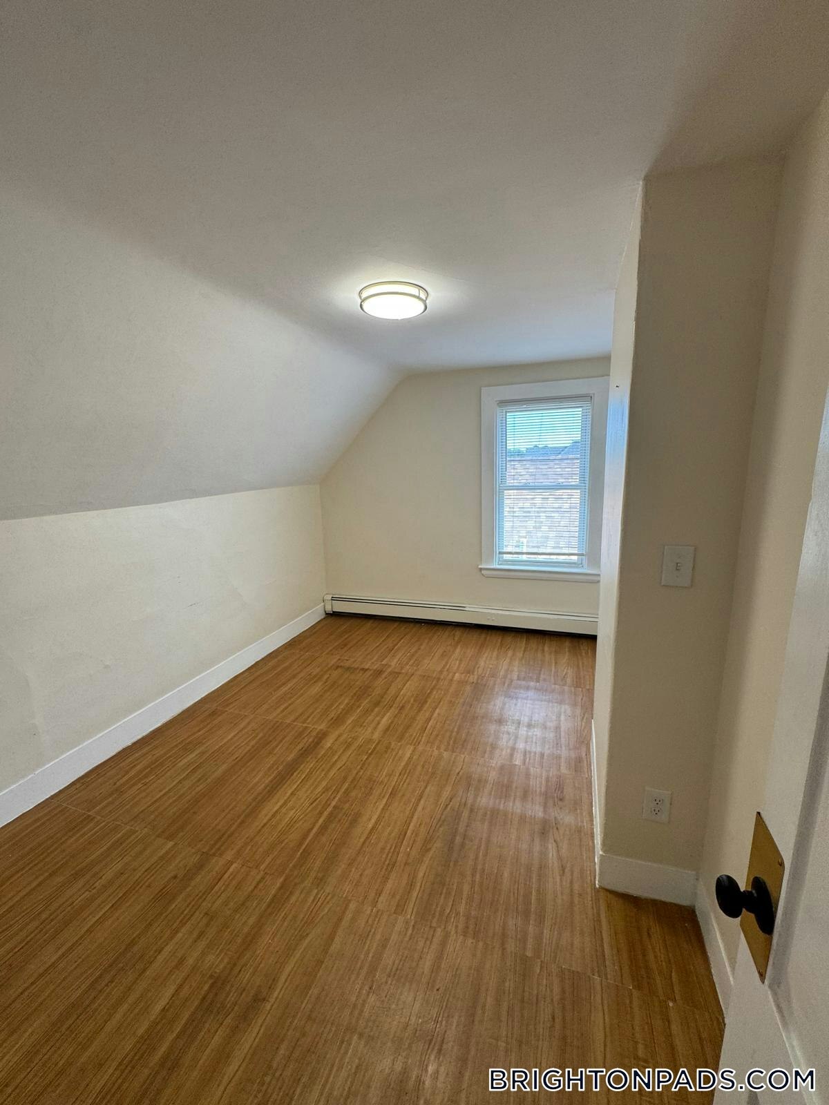 Building Photo - 42 Winship St