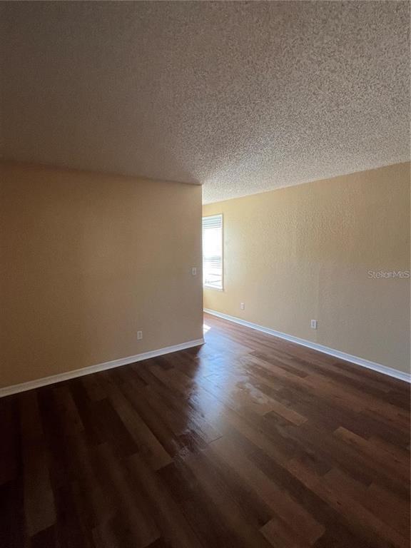 Building Photo - 3032 Antique Oaks Cir