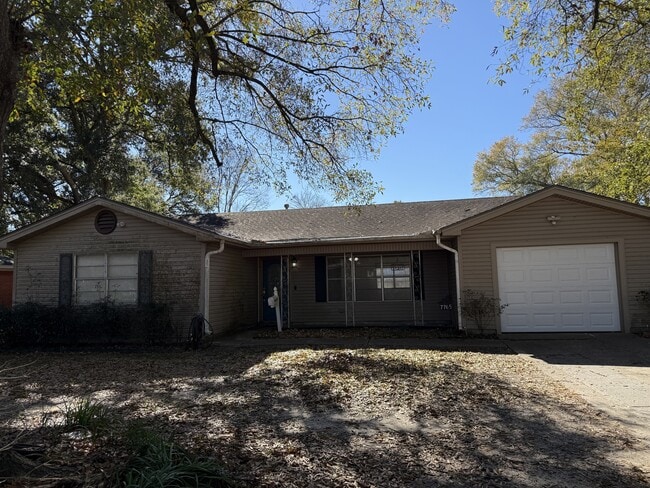 Building Photo - 7765 Coburn Dr