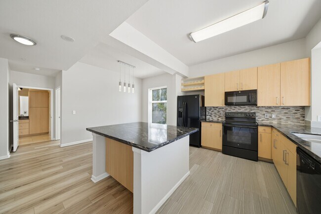 Building Photo - 3505 Sage Rd