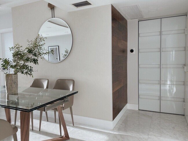 Building Photo - 800 Claughton Island Dr