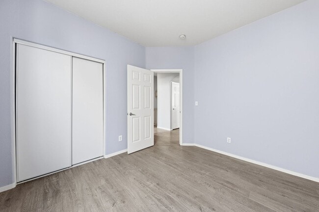 Building Photo - Beautiful Single-Story Home on an Oversized Corner Lot in Silverado Ranch — No HOA!