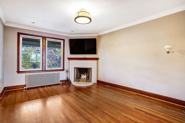 Building Photo - 5012 3rd St NW