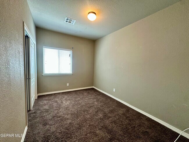 Building Photo - 7785 Enchanted Cir Dr