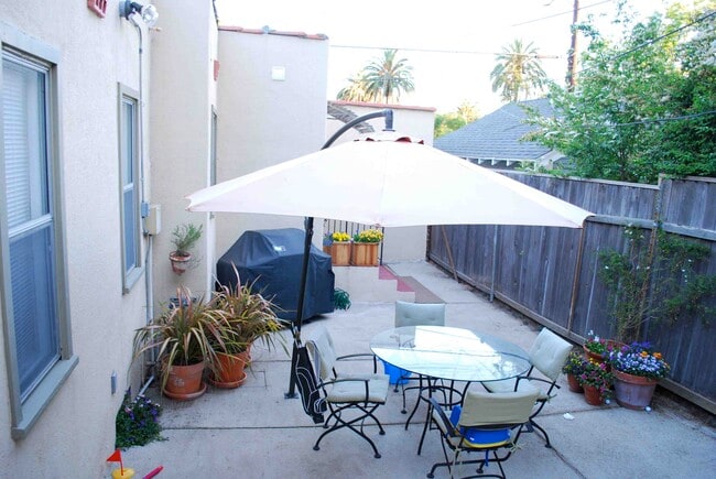 yard area - 1524 E Orange Grove Blvd