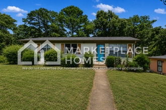Building Photo - 801 Westfield Dr