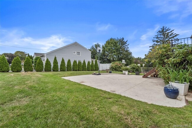 Building Photo - 35 Westwind Rd