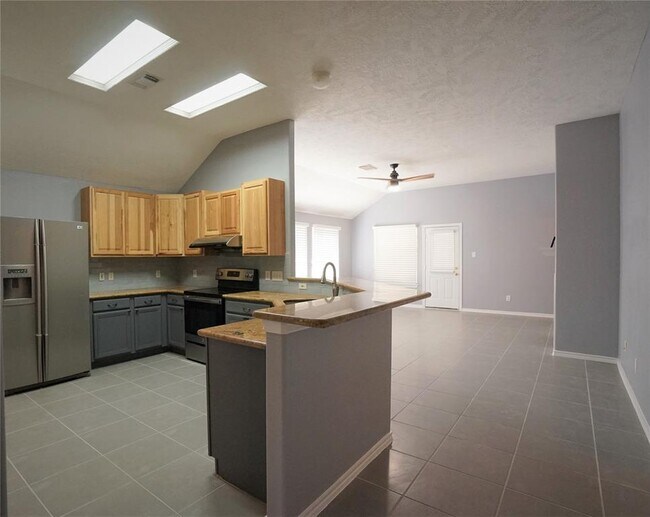 Building Photo - 106 S Abram Cir