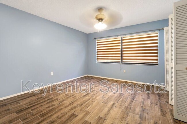 Building Photo - 1403 56th St W