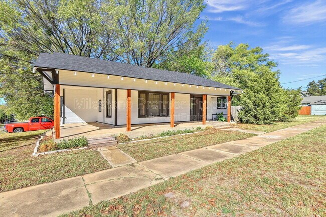 Building Photo - 1115 S Rusk Ave