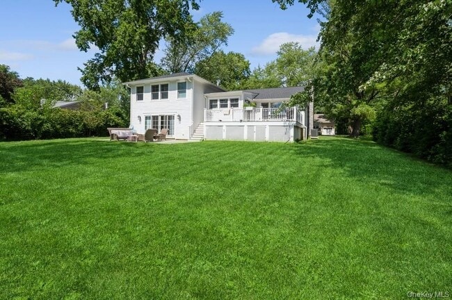 Building Photo - 24 Sleepy Hollow Rd