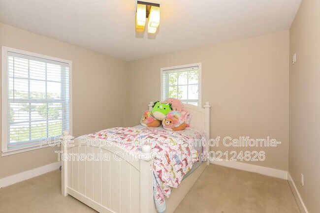 Building Photo - 36475 Avenida La Cresta