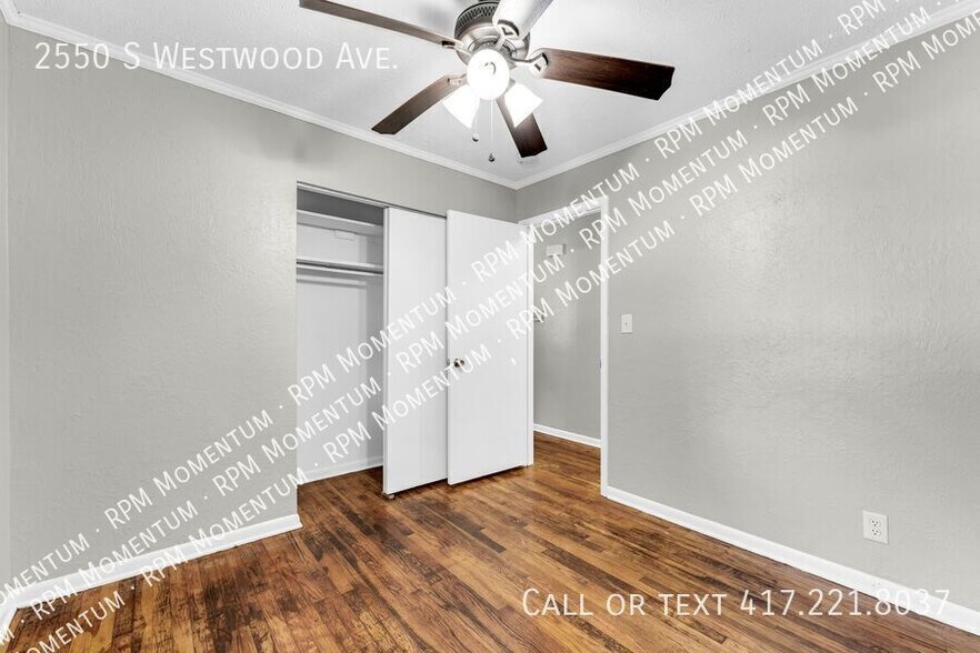 Building Photo - 2550 S Westwood Ave