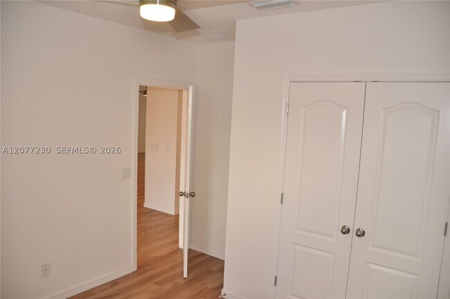 Building Photo - 9809 Late 9809