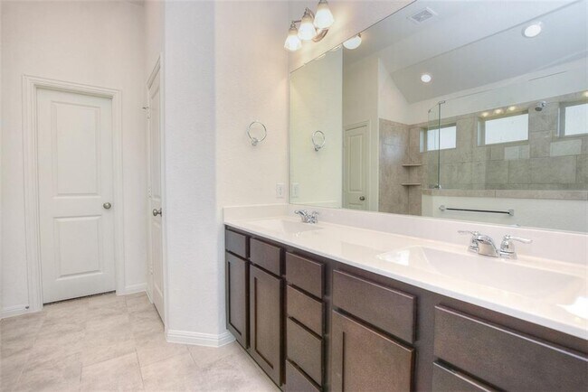 Building Photo - 1449 Morning View Rd