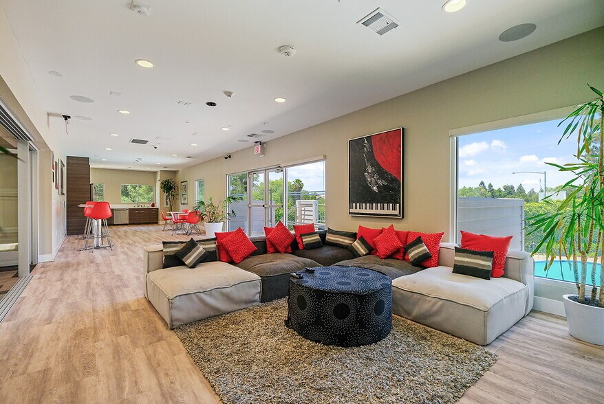 Building Photo - The Parc at Pruneyard