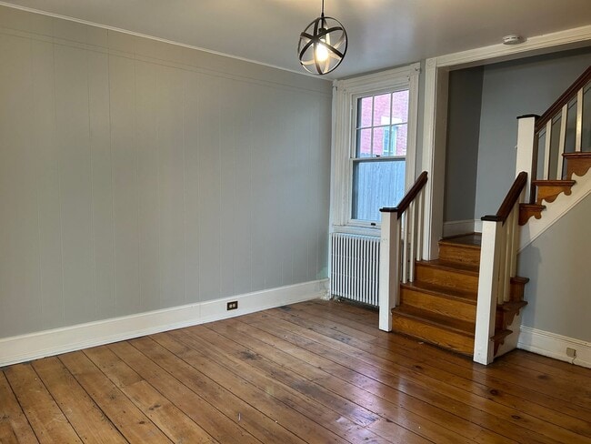 Building Photo - Cozy 2-Bedroom Home with Bonus Rooms in Lancaster - Private Backyard!