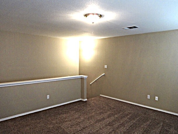 Building Photo - 360 Whispering Hollow Dr