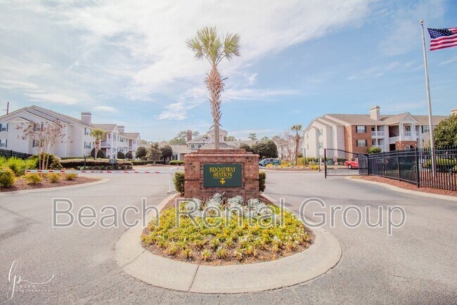 Building Photo - 3774 Hitchcock Way