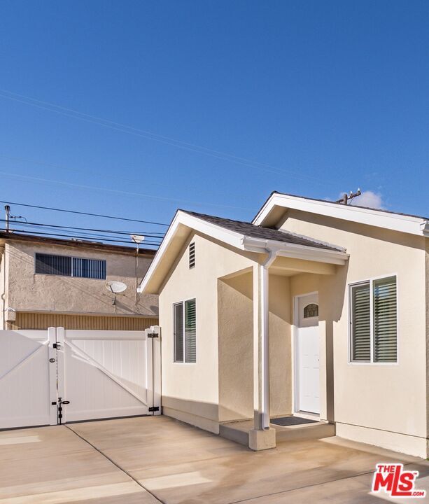 Primary Photo - 1049 Sonora Ave