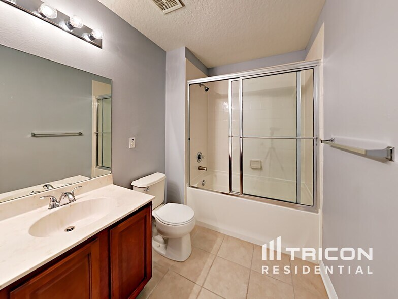 Building Photo - 19514 Timberbluff Dr
