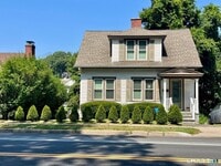 Building Photo - 324 Villa Ave