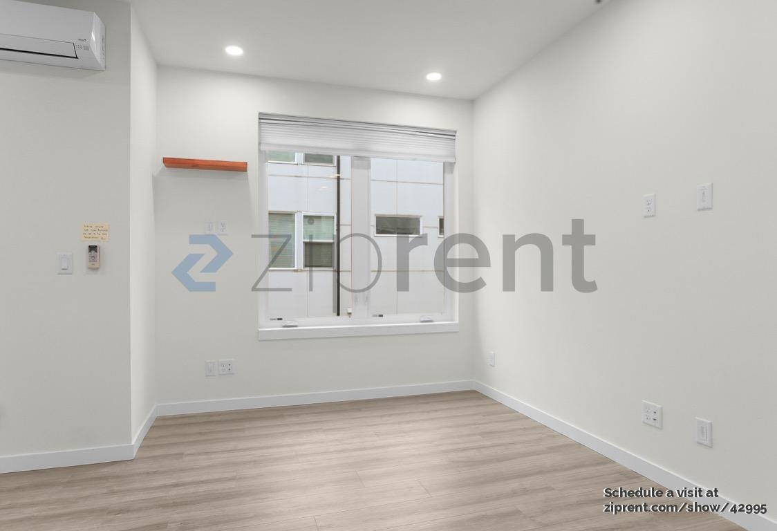Building Photo - 4725 32nd Ave S