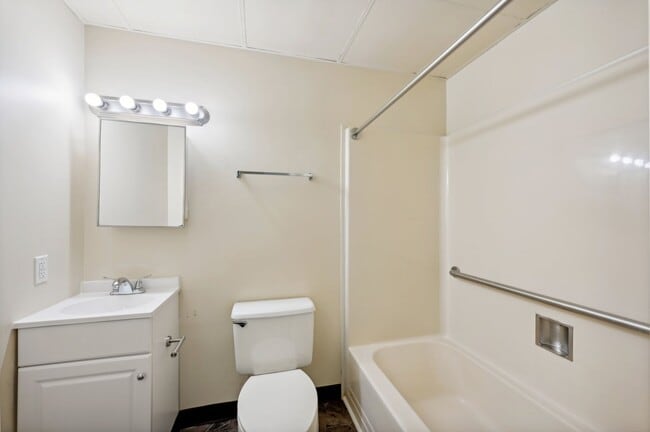 Building Photo - Franklin Park Apartments